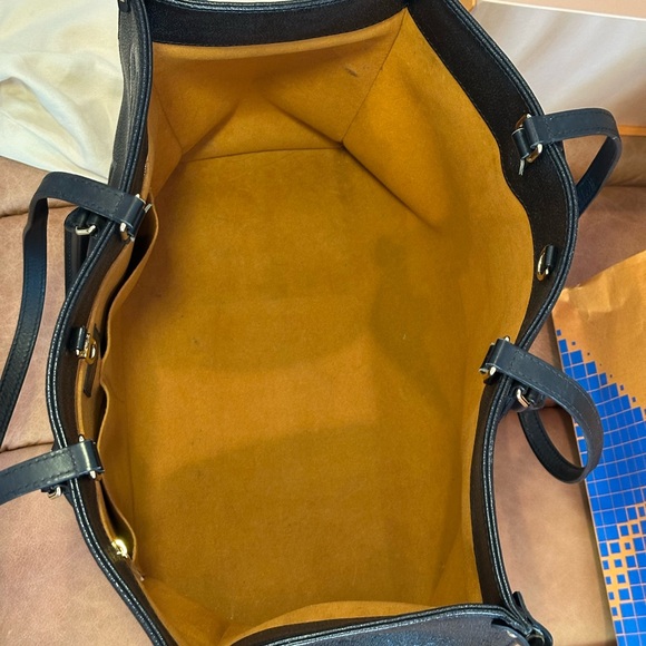 Louis Vuitton On the Go MM - Picture 6 of 9